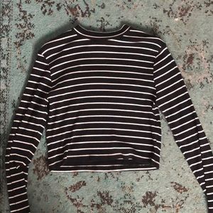 cropped long sleeve shirt
